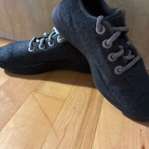 Allbirds Women's Athletic Shoes in Dark Gray Wool Blend Women size 7